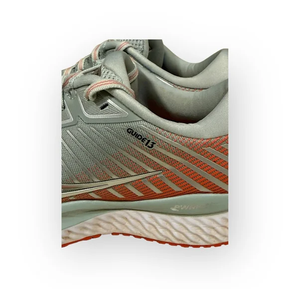 Saucony Women’s Guide 13 Gray/Coral Running Shoes PWRRUN Comfort Sz 7.5 - Picture 2 of 9
